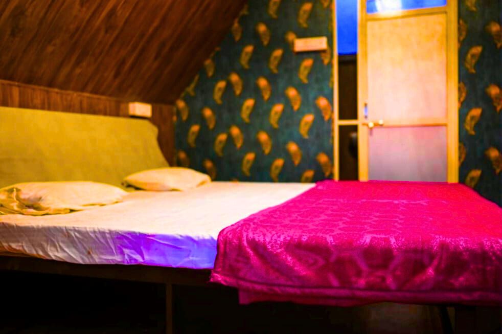 Diamond 69 Resort Bed